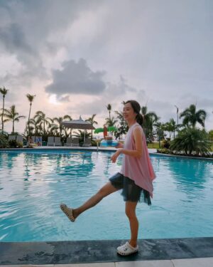 Han Soo-yeon Instagram - 2024 우리가족 #여름휴가 🤙Hafa Adai🩵 #Saipan & #Tinian 🏝 @crowneplazaresortsaipan #조카niece