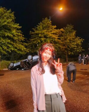 Han Soo-yeon Instagram - 해피엔딩으로 막을 내린 #웨딩임파서블 👰‍♀️ 🩵🤵 모두 수고 많으셨습니다 !! 👏 #현수현사장역 #특별출연 #tvN