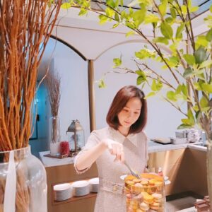 Han Soo-yeon Instagram - 지난 생일 April🌸 축하해주셔서 감사합니다🌝