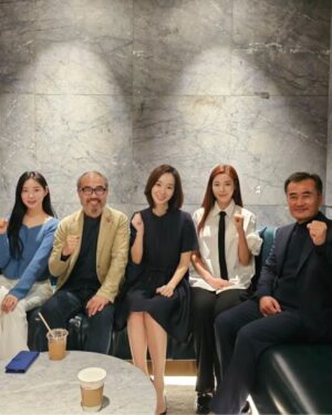 Han Soo-yeon Instagram - #영화_1980 개봉날 첫회를 의미깊게 5.18 관계자분들과 특별상영회 🤍 #영화1980 #절찬상영중❕️