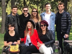Hande Nur Tekin Instagram - Bal sınıfım❤️ İstanbul Üniversitesi Devlet Konservatuvarı-Oyunculuk ASD Lisans 1