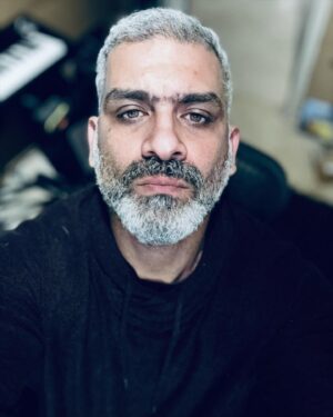 Hani Adel Instagram - علي مدي الشوف يا كون  واسع ولا همك