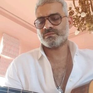 Hani Adel Instagram - اقف ... اتسند 
من اغاني وسط البلد اللي بحبها 
@wustelbalad 
#music