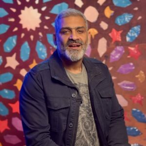 Hani Adel Instagram - Fawazeer 2024 - The Second Fazzoura 
Behind the scenes from yesterday’s Fazzoura, the answer, and the portrait winner of the second Fazzoura ✨🙏🏼
There’s a new Fazzoura every day at 4:30 pm
Thank you so much  @hanyadelofficial 
For joining El-Fawazeer  this  year ✨🌙🙏🏼
#فوازير_مروان