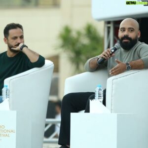 Hani Sarhan Instagram - حلقة نقاشية بمهرجان القاهرة السينمائي الدولي ضمن أيام القاهرة السينمائية بعنوان مقدمة لنوع جديد أحدث ثورة في الدراما الرمضانية عن مسلسل الاختيار ٢

شكرا جدا لمعالي وزيرة الثقافة الدكتورة إيناس عبد الدايم ورئيس المهرجان محمد حفظي على التكريم#ciff43
