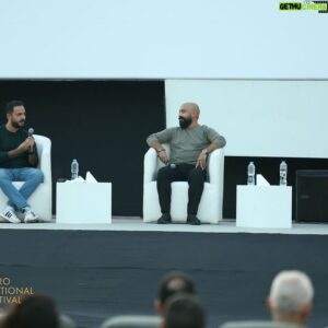 Hani Sarhan Instagram - حلقة نقاشية بمهرجان القاهرة السينمائي الدولي ضمن أيام القاهرة السينمائية بعنوان مقدمة لنوع جديد أحدث ثورة في الدراما الرمضانية عن مسلسل الاختيار ٢

شكرا جدا لمعالي وزيرة الثقافة الدكتورة إيناس عبد الدايم ورئيس المهرجان محمد حفظي على التكريم#ciff43