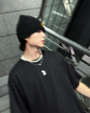 Hank Wang Instagram - 長話短說
@allenko3_official 這次的衣服
好喜歡好喜歡好喜歡。
風衣材質直接受不了。