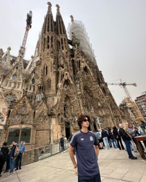 Hank Wang Instagram - 🇪🇸🫶🏽