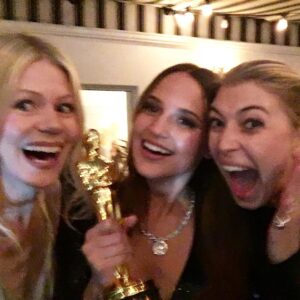 Hanna Alström Instagram - Soooooo fucking happy!!!!!!!!! And so unreal!!! Alicia 💗💗💗🏆🌟🌟🌟 Tonight we party!!!!