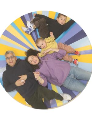 Hanna Mangan Lawrence Instagram - 💕32 💕

I think I had a bit too much fun celebrating my bday in NYC. Love my 3 boys!

Also, this first picture is a colour that Roman and I were given after answering a series of questions. It’s called “teen angst” seems appropriate for a 32 and 4 year old to get. 🤟
