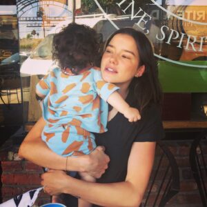 Hanna Mangan Lawrence Instagram - 💛🦒🥪🤙Having my cake and eating it too 🥪💛🦒🥪💛🦒