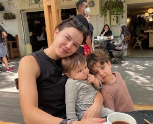 Hanna Mangan Lawrence Instagram - Not ready for summer to end 💕