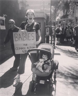Hanna Mangan Lawrence Instagram - 💪💪 for Roro 🧡🧡