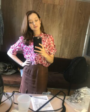 Hannah Bamberg Instagram - In honor of the oscars tonight here is a picture of me the day I met and worked with JONATHAN PRYCE! (Who was nominated tonight for best actor) I booked a show for FX and got to do a scene with Jonathan. What an honor to work with an Oscar nominee! This is a picture of me in my trailer on the set one the show Gone Hollywood.