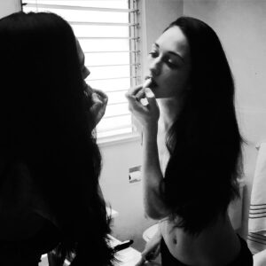 Hannah James Instagram - 💄🧻

#weekendvibes #lipstick #happy #blackandwhite #photo