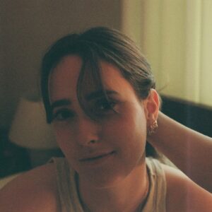 Hannah Leigh Instagram - My song is out and so am I!

Produced by: Aaron Lawrence
Lyrics and Music: 🙋‍♀️
Music, Production and Guitar: @jaredscotttt 
Drums: @ethanmole 
Bass: @sam.callahan_ 
Mastering: @masteredbyjack