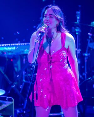 Hannah Leigh Instagram - Last week was the best night of my life and I am indeed still shaking in me boots 🤠👢🫨