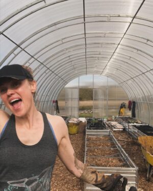 Hannah New Instagram - Polytunnel progress…my Polytunnel is like a time portal… I lose all sense of who-what-where-when…it’s just me, some dirt, and all the hope and excitement of spring! 🌱👩‍🌾❤️ Thanks to @thewkoutofficial for keeping me farming fit! #springtime #shovellove #farmfitness #happyplace #polytunnellove #growfood #growyou