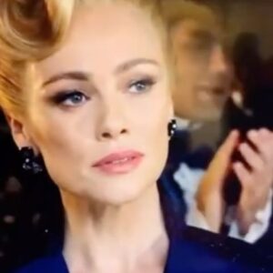Hannah New Instagram - A little sneaky bit of BTS footage of Tilley admiring some “brute strength” 🫦🤣 directed by the fabulous @andrewahnfilms ❤️#bridgertonseason3 #ladytilley #benedictbridgerton #lukethompson #brutestrength #givemeareasontoloveyou