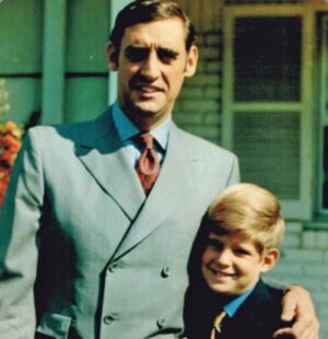 Harlan Coben Instagram - I am now three years older than my father ever got to be and yeah that’s weird. Every year on #fathersday I post this @nytimes short story because I never stop missing him. This story is about my father. And maybe yours. Thanks for indulging me. 
The link to read The Key To My Father is in my stories or: https://www.harlancoben.com/the-key-to-my-father/ ❤️