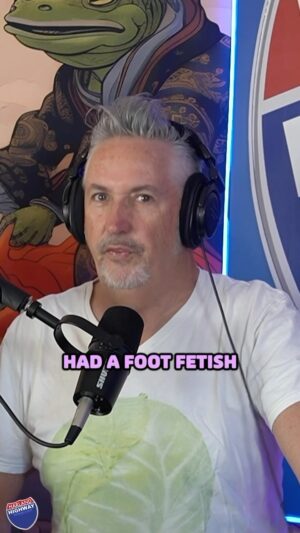 Harland Williams Instagram - Trucking down the Harland Highway podcast on YouTube #leggy #twiggy @theinsectasylum @lego @cindycrawford @outback @donnyosmond