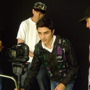Harold Jiménez Instagram - Foto 1: un pelado lleno de sueños con una camara 7d y detrás,  su amigo, socio y maestro de vida @lucasspotflaco con la convicción de hacer videoclips.

Foto 2: 12 años después, llenos de aventuras, sueños cumplidos y una historia que nos ha cambiado la vida:  @36grados

Gracias a Dios y a la vida seguiremos #Rompiéndola….

Mención especial y agradecimiento infinito a @elkb__ @jpvalenciadirector que también formaron parte de este sueño!