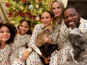 Harold Perrineau Instagram - Merry Christmas and Happy Holidays to you all. These are my ride or dies. Till the wheels fall off. Thank you to each of you I’ve interacted with this year. Let’s do more of that in 2024. 🙏🏾🎅🏾 With love,
The Perrineau’s
