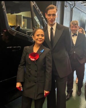 Harris Dickinson Instagram - OSCARS

💜 @ferragamo @ellefavmakeup @benkschofield @neonrated 

Last slide wearing @underonesky_london pin in support of rough sleepers. Amazing boots on the ground organisation in london. Big up to them and all their work in the community.