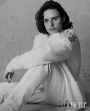 Harry Collett Instagram - @lofficielitalia 

📸 @bypip 
👔 @katie_dulieu 
🖌️ @pauldonovanhair