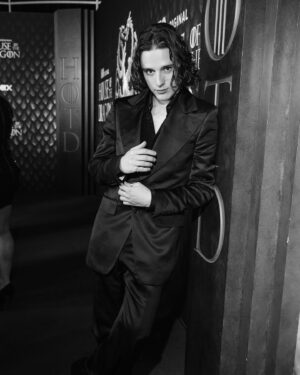 Harry Collett Instagram - NYC 2. 

📸 @davidjonphotography 
👔 @luke_jefferson_day 
🖌️ @knightjosh