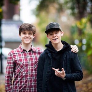 Harry Holland Instagram - Happy Birthday to the biggest legend this world has ever seen. Me. No kidding, @samholland1999 😂 Missing you so much mate, can’t wait to see you. Not long till you’re home now. Have a drink for me over in France. Love you loads man ❤️ From your favourite twin 😝xxx