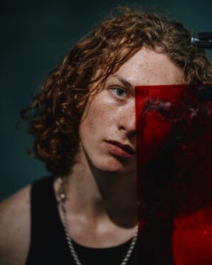 Harry Kirton Instagram - One thing I shall always love is meeting another artist, just to see what we can create

One of my favourite shoots I have ever done. I love the colour, the skin tone the freedom to express. I have so many different photos to share 🤍
@sarakhanov