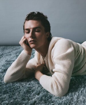 Harry Kirton Instagram - “BEAUTIFUL MINDS”
With @iconmagazine - issue 72
An honour to be a part of this. 

Photography: @vanmosseveldeplusn 
Styling: @edoardocaniglia & @ilariovilnius 
Make up: @cosettagiorgetti 
Hair: @gabrytrezzi 
Studio: @circustudios 
Casting Director: @vanessa.contini_ 
Producer: @leahcosgriff 
Editor in chief: @andreatenerani 
Creative director: @lucastoppinistudio 

#icon #iconmagazine #peakyblinders6 #peakyblinders