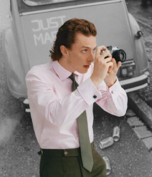 Harry Kirton Instagram - A pink wedding 🌷

@pinkshirtmaker 
@showmedialondon