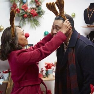 Harry Lennix Instagram - #TBT to “A Christmas Together With You”. Comment your favorite holiday movie down below! 🎄