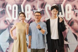Harry Lu Instagram - 10/08 2049 茶敘
@haha81911 亦捷今天美翻了 難怪我拍照的時候手都只敢輕輕靠著她的肩膀而已 😈 
能跟喜歡的團隊工作真的是十分愉悅的事情. 
今天也是開開心心的收工了
謝謝大家今天的照顧❤️
Hair @jeffery627 
Makeup @kiarasfx 
巧遇曾經合作過的 @kirakiraimagestylist 四年了吧!! 
謝謝你們每次都讓我在最好的狀態出席活動🥰
#2049
Phim quay xong gần 2 năm ròi, lần nầy Harry đống vai ác nên chắc không được ưa😝 nhớ mọi người, mọi người giữ sức khỏe nhé
