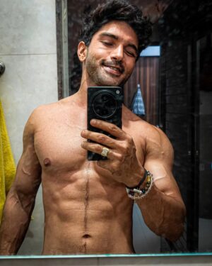 Harsh Rajput Instagram - Good Morning 36🤘
.
.
.
.
.
.
#harshrajput #birthday #mensphysique #lean #abs #36