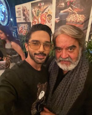 Harsh Rajput Instagram - Happy birthday dearest @himanshiparashar 
May this year brings lots of love and prosperity to you.
Godbless you🤗
.
.
.
.
.
#harshrajput #himanshiparashar #vijayendrakumeria #tmd #rumi #actor #birthday #celebration #cake #gratitude