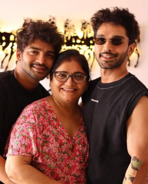 Harsh Rajput Instagram - Happy birthday to both the right and left part of my heart❤️
@heenarajput21_ @preetjrajput 
You know that I can’t do life without you.
More and more power to you both❤️
#harshrajput #birthdaycelebrations #birthday