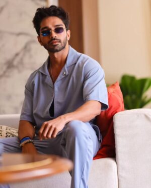 Harsh Rajput Instagram - Monday blues 💙
.
.
.
.
.
.
.
#harshrajput