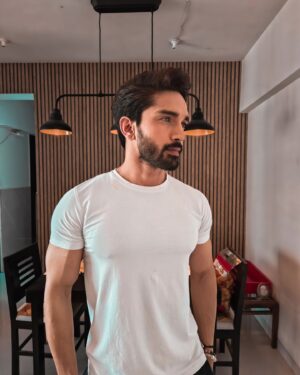 Harsh Rajput Instagram - Embrace the serenity of Sunday and let positivity guide your week ahead. 🌞

.
.
.
.
.
.
 #harshrajput #actor #potraits  #SundayVibes #bhfyp