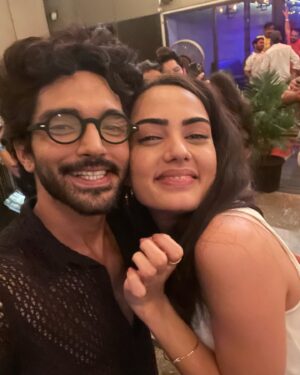 Harsh Rajput Instagram - Happiest birthday brother🎂❤️
@vijayendrakumeria 
May this year brings lots of love and happiness to you.
What a wonderful night it was thank you🤗
.
.
.
.
#harshrajput #vijayendrakumeria #tmd #birthday #birthdayparty #brother #gratitude