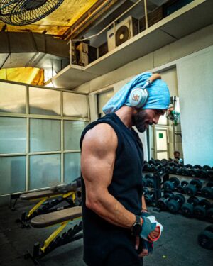 Harsh Rajput Instagram - Flexing into the grind: Embracing the gains one rep at a time. 💪
.
.
.
.
.
.
.
.
#harshrajput #love #FitnessJourney #GymLife #sundaypost #gym #muscle