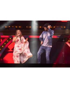 Harshavardhan Vidyasagar Instagram - Had a Blast performing at Kochi for 
#ThenameisVIDYASAGAR..Thanks for all the love guys ❤️

Stylist - @paviiiee_08 
Costume - @walking_street__official 

📸- @mah1sh 
@vidyasagarmusicofficial 
@noiseandgrains 

#thenameisvidyasagar #concert #kochi #noiseandgrains #vidyasagar