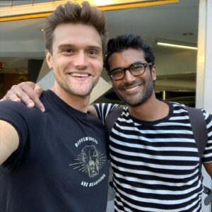 Hartley Sawyer Instagram - He’s a baaaaaad guy. But a good guy! @sendhil_rama crushes it tonight on a new @cwtheflash #theflash my 👔: @calistathepitbull @standupforpitsfoundation