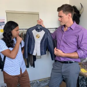 Hartley Sawyer Instagram - Who would wear it better? All new @cwtheflash tonight! #theflash