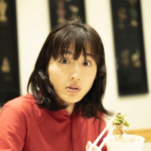 Haruka Ayase Instagram - 圍爐
台北市大安區仁愛路四段345巷4弄36號

お好みに調合したタレがあまりにも美味しくて・・・🤤白菜鍋に夢中になってた綾瀬さんを激写📷 わっ‼️びっくり😮おいしいびっくりも台湾にはいっぱいですよ😊

#綾瀨遙
#綾瀬はるか
#佐内正史
#ハルカノイセカイ
#台湾
#圍爐
#酸菜白肉火鍋
#LUMIXS1R