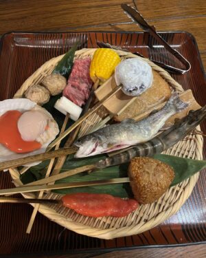 Haruka Yamazaki Instagram - 富士急行ったことない南早紀を富士急に連れていこう＆絶叫マシン大好きマン達で絶叫マシン乗りまくろうの会〜〜〜〜🎉(一息)

いっぱい誘ったけど「絶叫だめで…」「乗ってきていいよ…！」そんな遠慮なしの！
絶叫会！虹も見れた🌈
美味いものもたべた！
 #富士急ハイランド