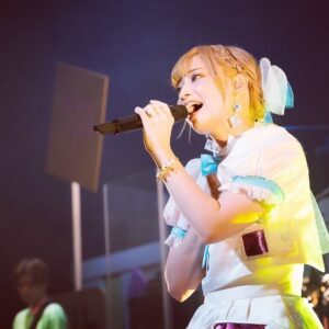 Haruka Yamazaki Instagram - まるぴのみんなへお知らせです🌈

一二三様とNBC様をはじめ、
私の音楽を作って下さった全てのクリエイター様、プレイヤー様、歌を聞いたりLIVEに遊びに来てくれたまるぴ、山崎はるかの音楽に触れて下さった全ての皆様に、

最大の感謝を！！！

ライブで謎解きやれたの奇跡だったな…！

 #山崎はるか
