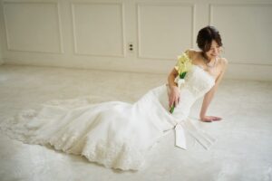 Haruka Yoshimura Instagram - 結婚式はあいのなかで
ありがとうございました。

お星様は
スタッフさんが何度も拾って集めては投げて下さって本当に感謝でした⭐︎

@wedding_ainaka のインスタとTwitterで別の写真も載せて頂いているので
よかったら見てみて下さい✨

#結婚式はあいのなかで 
#エルブライトハウス 
#文化放送
#ウエディングドレス
#weddingdress 
#星が舞いまくってるバージョン
